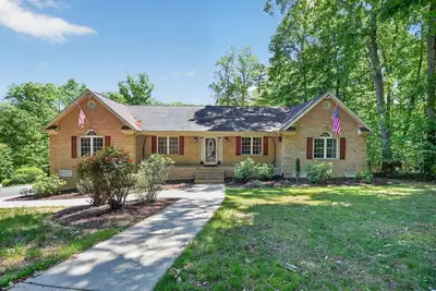 Image de Forest Cove · Cozy, Secluded w/ Hot Tub & More