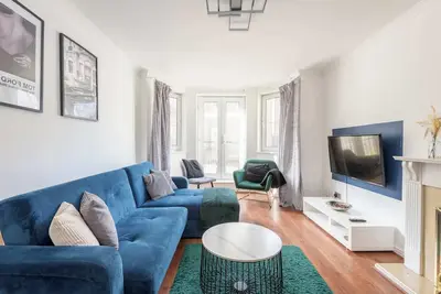 Image de Parking-2br Edinburgh Retreat-Walk to Leith & City