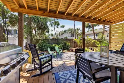 Image de Renovated, Quick Walk to Beach + Restaurants by Tybee Cottages