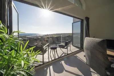 Image de Maison de vacances moderne avec vue sur la mer à Borhaug