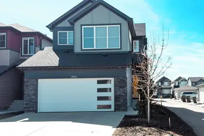 Image de Cozy getaway home-1 min to highway, easy access to airport(Yeg), Shopping malls.