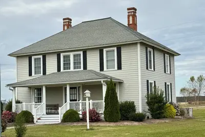 Image de Sawyer's Legacy Bnb, Historic 1875 farmhouse on a quiet Hyde County farm.