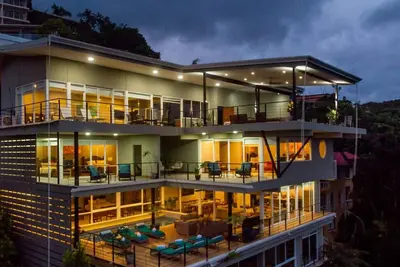Outstanding Luxury, Breathtaking Views, 150mb Wifi