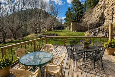 Image de 1 Minute to Deadwood, Creekside & Mountain View 1. 5 acres Trailer parking