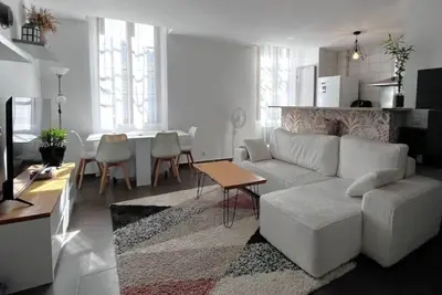 Image de Appartement T3 de Charme au Cœur de Provence