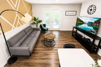 Image de The Sage Retreat | Hoover Designer Stay