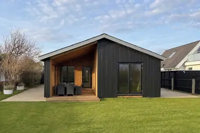 Image de Maison de vacances récemment rénovée au cœur de Blokhus