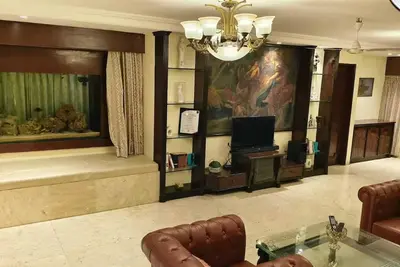 Image de Spacious 5bhk retreat dadar private terrace