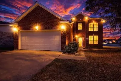 Image de Luxury 4br Retreat with 2 and half bath w/Game Room Near Stadiums