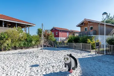 Image de Maison pour 8 personnes avec piscine et sauna