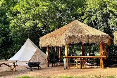 Image de Cool Bell Tent #H and Cabana #12 near New Braunfels, Texas