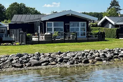 Image de Maison de vacances au bord de l'eau à Munkebo