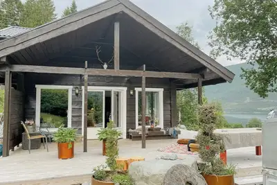 Image de Cabane confortable et moderne avec vue dans l'ouest de la Norvège