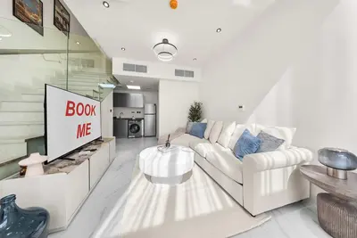 Image de Free housekeeping visits during your stay - StayShort - Cozy 1br Townhouse loft style located in Rukan Community