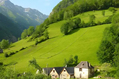 Image de Gîte « La Grange De Claude » avec vue sur la montagne et jardin privé