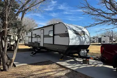 Image de Vacation Vibes Without the Drive/ Pools + Cozy Rv Getaway + Great Amenities