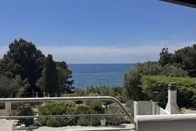 Image de Villa with Pool - Just 1 Minute Walk from the Beach