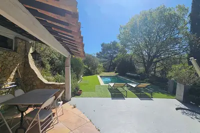 Image de Villa de charme avec piscine et sauna dans le Haut-Var