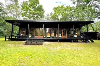 Image de Maison de vacances architecturale sur un terrain naturel de 7000 m²