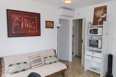 Image de Appartement « Palmiers 1 » avec terrasse privée, Wi-Fi et climatisation