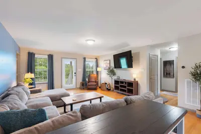 Image de Farm Stay Near Downtown Dickson w/ Hot Tub and Bbq