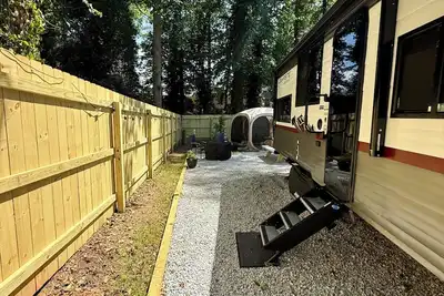 Image de Rest Up Retreat\nNew 1 Bedroom Luxury Glamping Retreat Near Downtown Atlanta