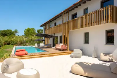 Image de Villa d'exception \"Les Bateliers\"
