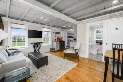 Image de Adorable Cape Cod Cottage