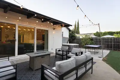 Image de Luxury La Villa: 4br Designer Space near Universal Studios