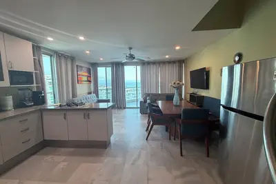 Image de Penthouse Condo with private pool