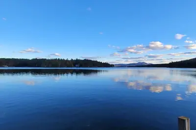 Image de Charming 3-bedroom cottage in Meredith Nh on the shores of Lake Winnipesaukee