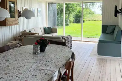 Image de Maison de vacances dans la rangée la plus éloignée de la plage de Hou