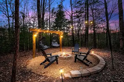 Image de Firefly Cottage Hot Tub, Fire Pit & Family Bunk Room