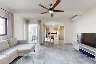 Image de Cana Life Breeze | Los Corales Beach Residences A4