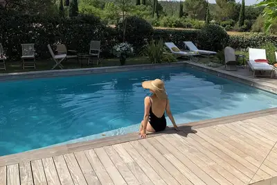 Image de Grande maison en Provence avec piscine à 15 min d'Aix en Provence. Idéal famille