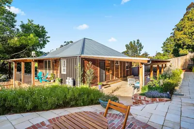 Image de Eekos Cottage. Rustic cottage close to town.