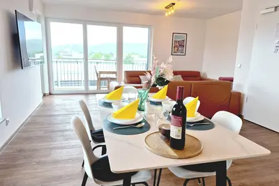 Image de Modern city apartment with parking space on the doorstep