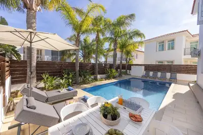 Image de 3 bedroom villa with pool in Protaras