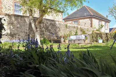 Image de Little Green Cottage. Cosy cottage tucked away in heart of historic Dorchester