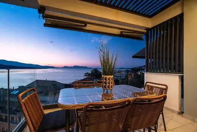 Image de Appartement « Panoramic Ocean View Suite » avec vue sur la mer, Wi-Fi et climatisation