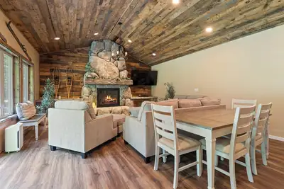 Image de Secluded Retreat Just Outside Duluth