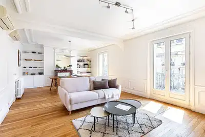 Image de GuestReady - Charme Parisien avec un balcon