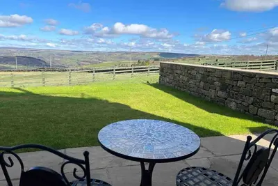 Image de The Snug, Beautiful luxury 1 Bed Ground floor Cottage with outstanding views. . .