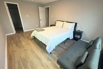 Image de Enjoyable 1-bedroom apartment with independent entrance in Arlington