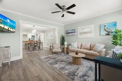 Image de Stylish Coastal Retreat — 10 Min to Clearwater Beach