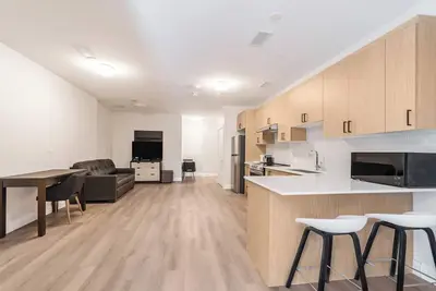 Image de Modern Fully Furnished 3 Bedroom Apartment Unit 3