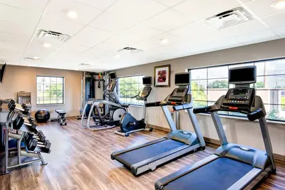 Image de Accessible 2br Suite w/ Free Breakfast | Near Fll!