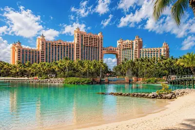 Image de 𝐅𝐢𝐧𝐝𝐢𝐧𝐠 𝐌𝐞𝐢𝐥𝐢 Offers: Harborside Resort+Atlantis Waterpark Amenities