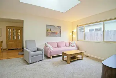 Image de Charming 2-Bedroom Alameda Apartment, walk to Shops & Dining