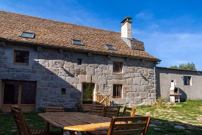 Image de Gîte les Violettes d'Aubrac 8/11 personnes à Rieutort